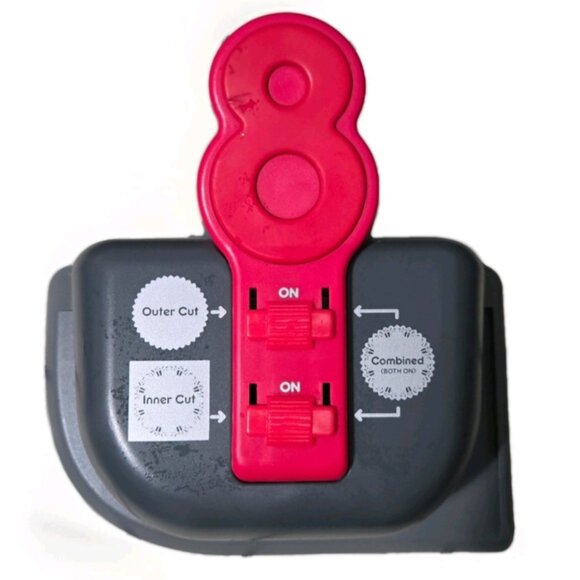 We R Memory Keepers Lucky Paper Outer Inner Combined Punch Scrapbooker Supply - Picture 1 of 6